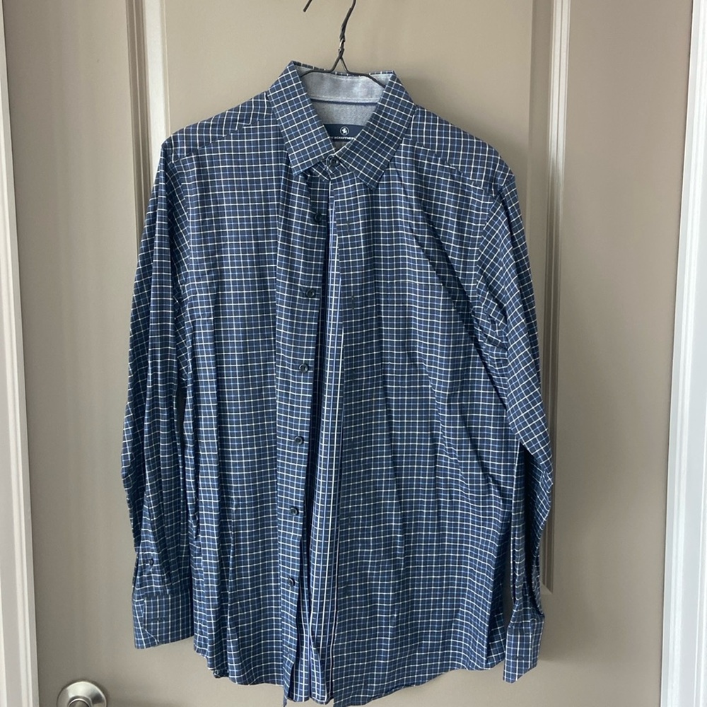 Brand new never worn - men’s button up shirt